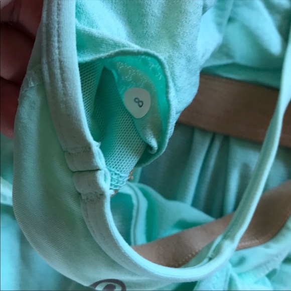 Lululemon Aquamarine Tank size 8 - Picture 5 of 5